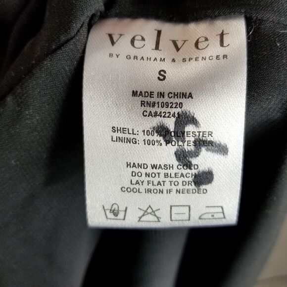 VELVET by Graham and Spencer sequined short sleeve - Picture 6 of 7